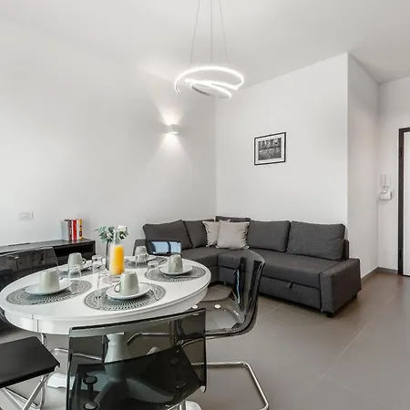 Stayeasy Piane56 Panoramic Next To M5 Metro Апартаменты Милан